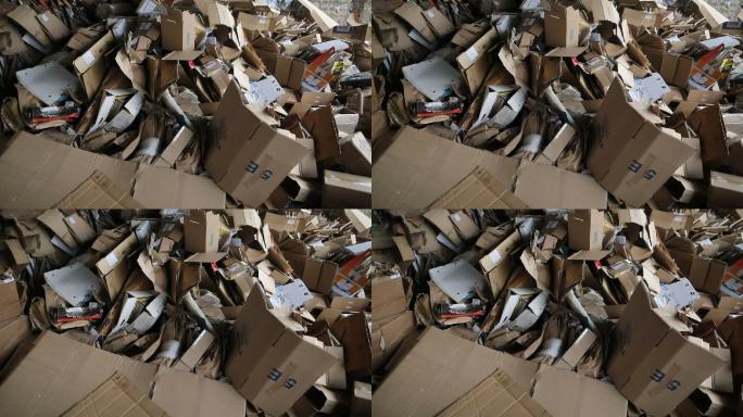 回收中心收集纸箱