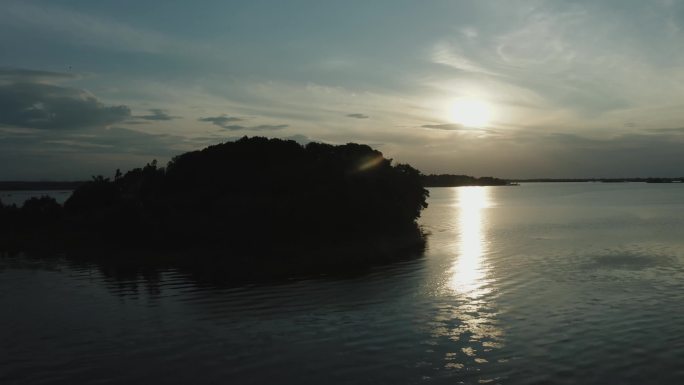 团头湖绝美夕阳逆光