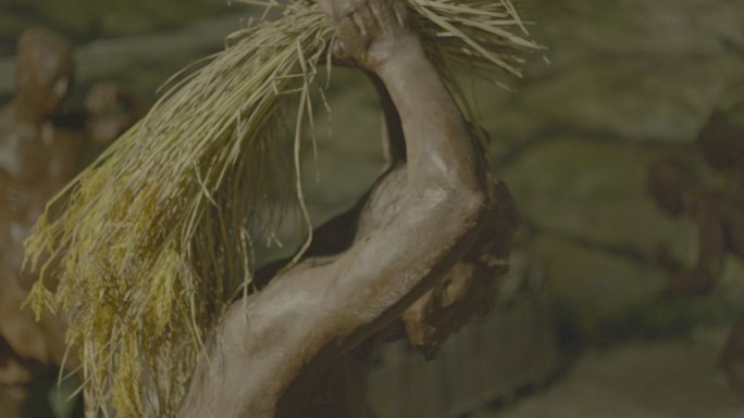 珠三角远古人类水稻收获雕像