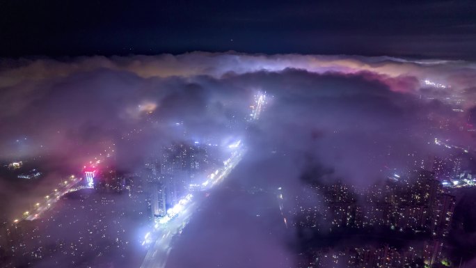 城市云层之上夜景大范围延时摄影