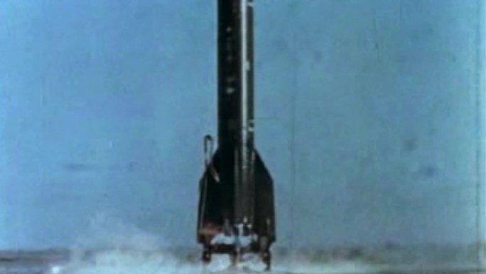 1960年11月 中国第一枚 东风 一号