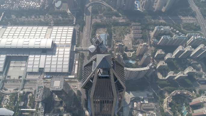 垂直航拍俯视平安国际金融中心
