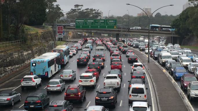 悉尼高速公路上的交通堵塞