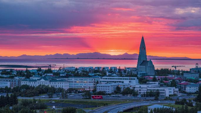 冰岛最著名的教堂哈尔格里姆斯柯尔克亚