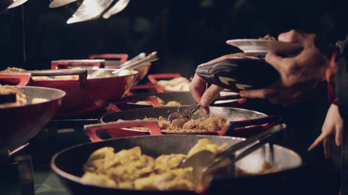 自助餐厨师制作美食食材饭店餐厅摆盘餐饮做