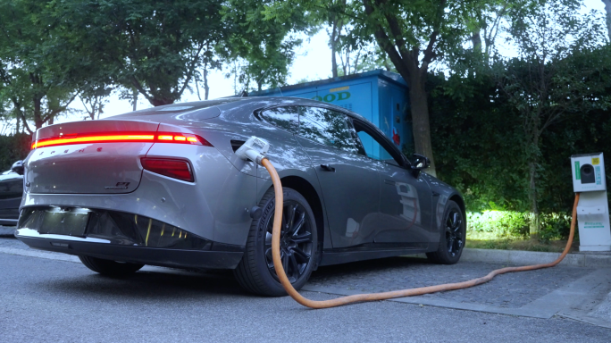 4K人工智能-自动驾驶-新能源汽车