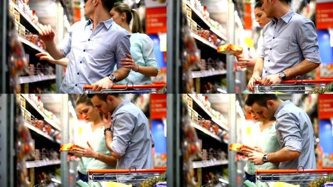 情侣在超市购物。
