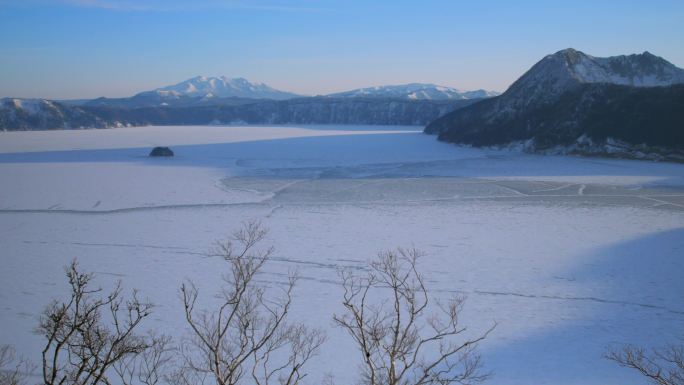 日本北海道赤岸国家公园的马须湖