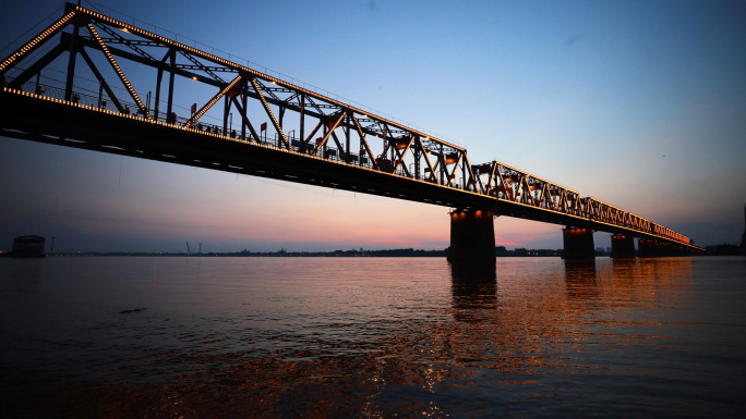 哈尔滨城市夜景铁路桥航拍延时