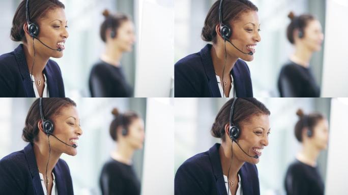 年轻的呼叫中心女工作人员