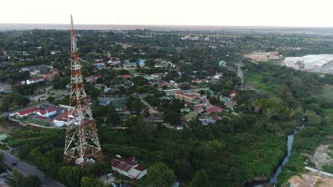 赞比亚基特韦混合住宅区、商业区的无线电塔