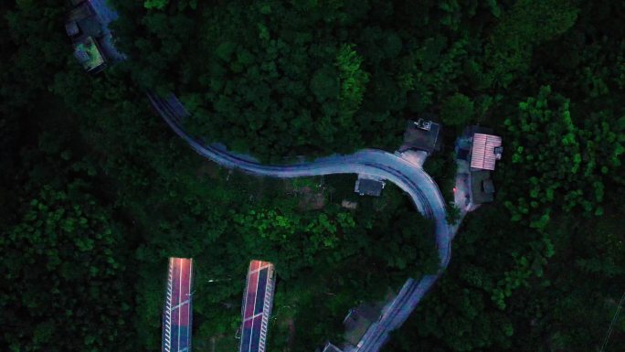 雅西高速公路暮色延时航拍山区高速