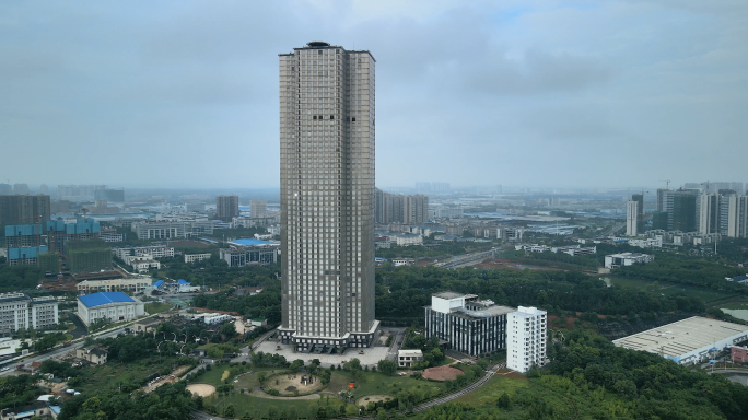 4K长沙远大城不锈钢锌板搭建建筑航拍空镜