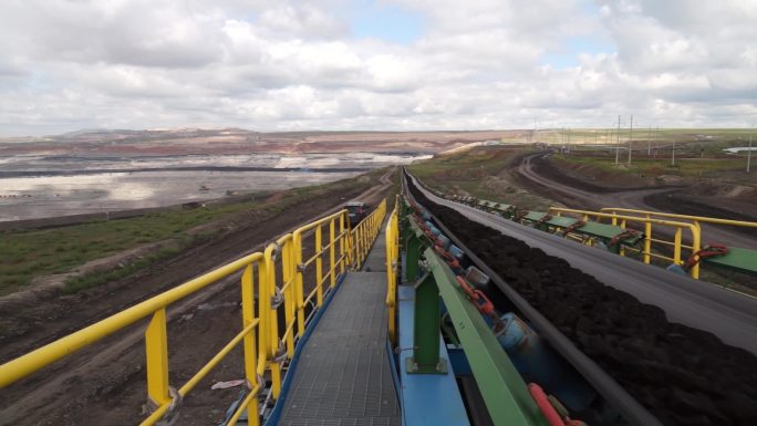 煤矿运煤传输带
