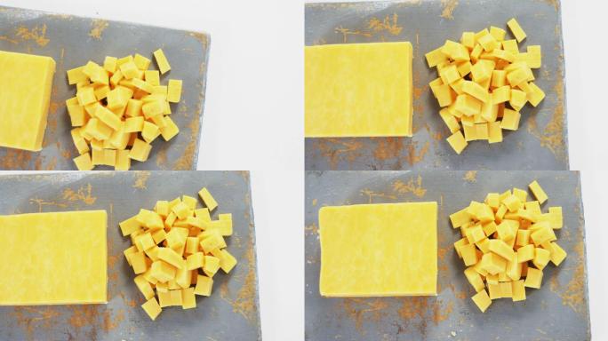 托盘上的黄色奶酪块