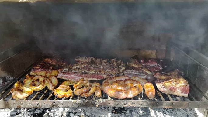 阿根廷烤肉-带烟烧烤