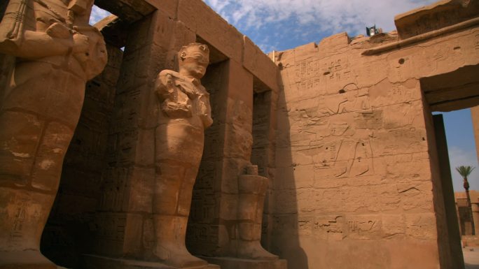 埃及卢克索卡纳克神庙的大厅