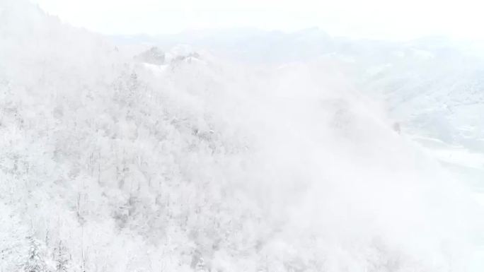 秦岭冬季雪景航拍