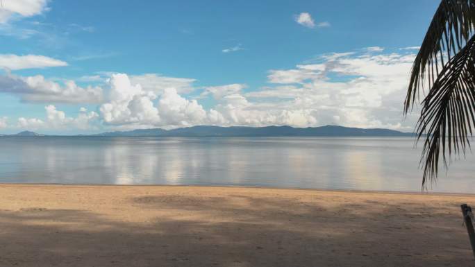 海滩度假村的海边