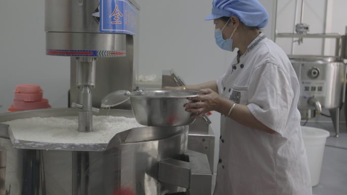 制作奶豆腐的过程