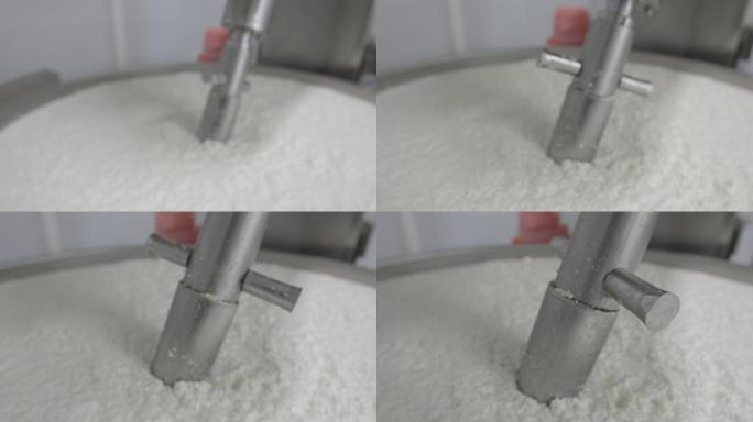 机器制作奶豆腐