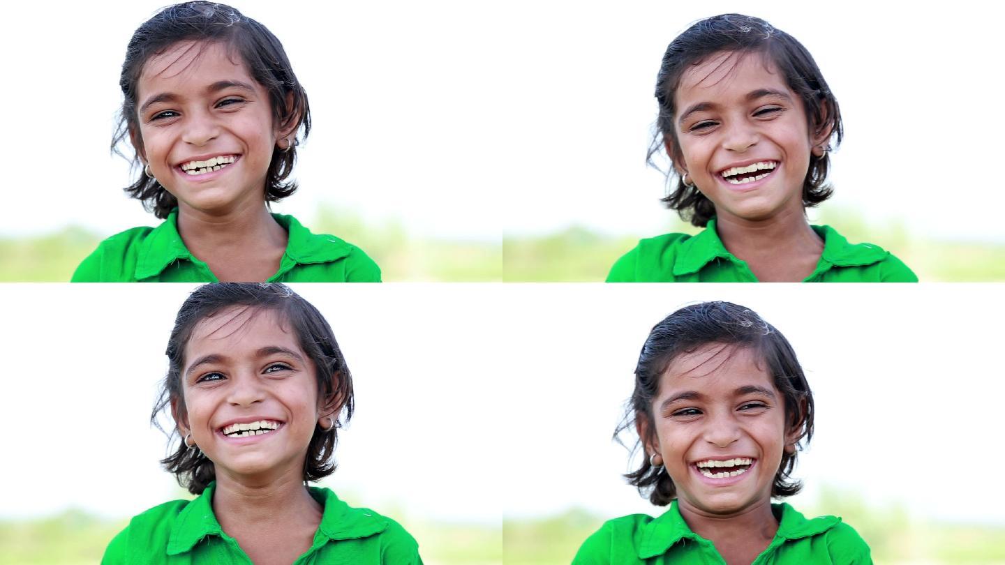 微笑的印度小女孩