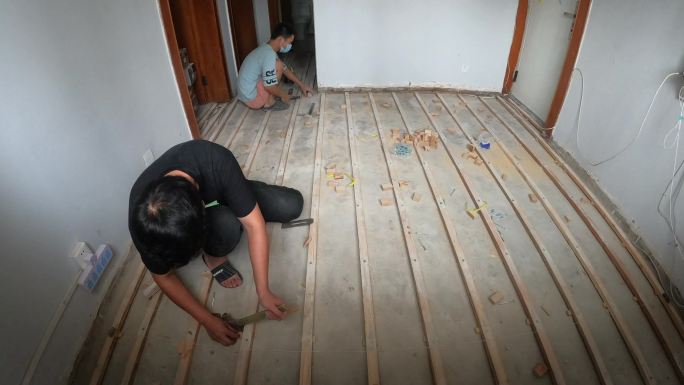 施工地板延时装修房子