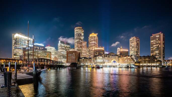 波士顿市中心的夜景。