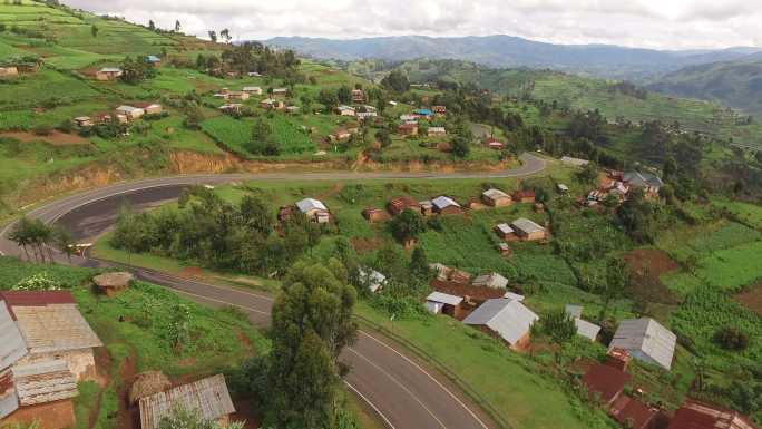 乌干达一个村庄国外风光大景空镜田野风景