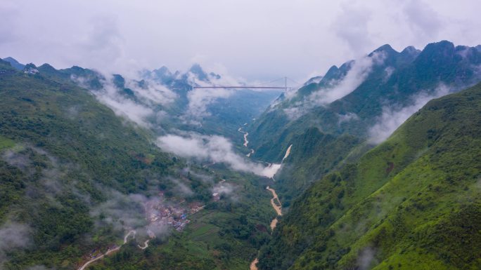 航拍坝陵河大桥滴水滩瀑布同框大景延时