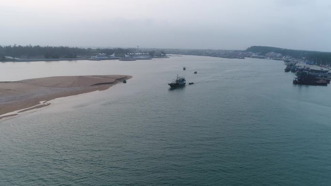 海南万宁港北码头航拍夕阳疍家人