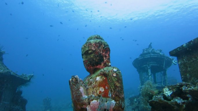 印尼巴厘岛海底佛像
