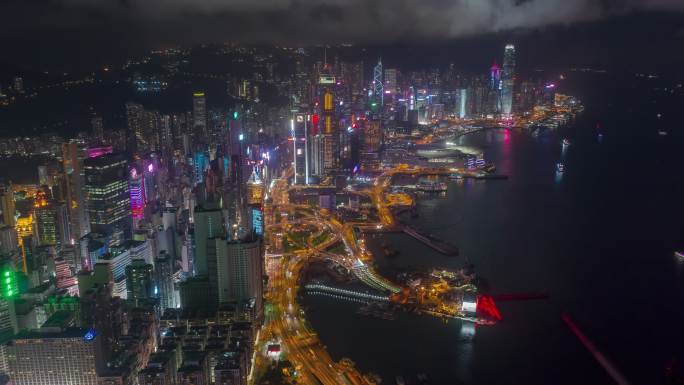 空中无人机超速或夜间在香港上空飞行