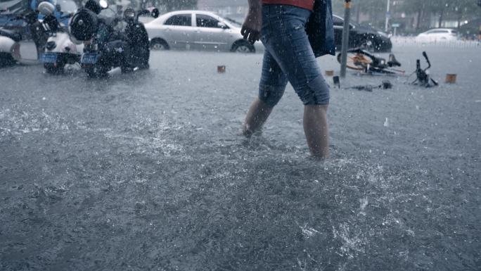 下雨水患-高速摄影