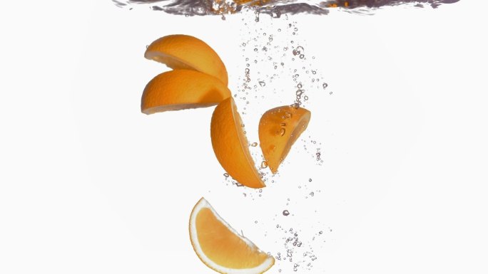 橘子溅入水中的超慢镜头