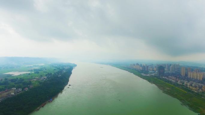 宜宾长江江边城市大江大河