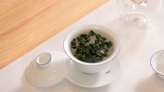 泡乌龙茶