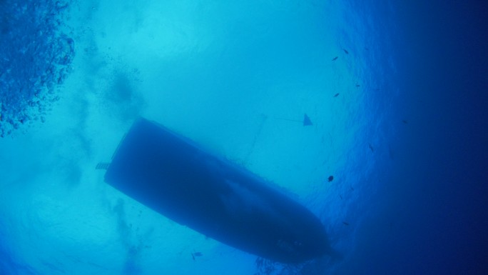 潜水船的水下视图