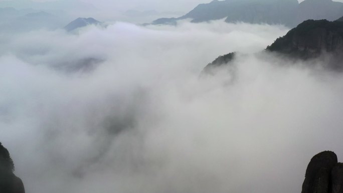 神仙居饭蒸岩云雾升腾