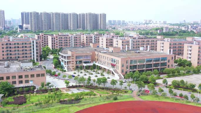 江西护理学院（南昌医学院）和象湖小区