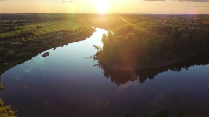 生态河林日落美景生态保护水资源河道