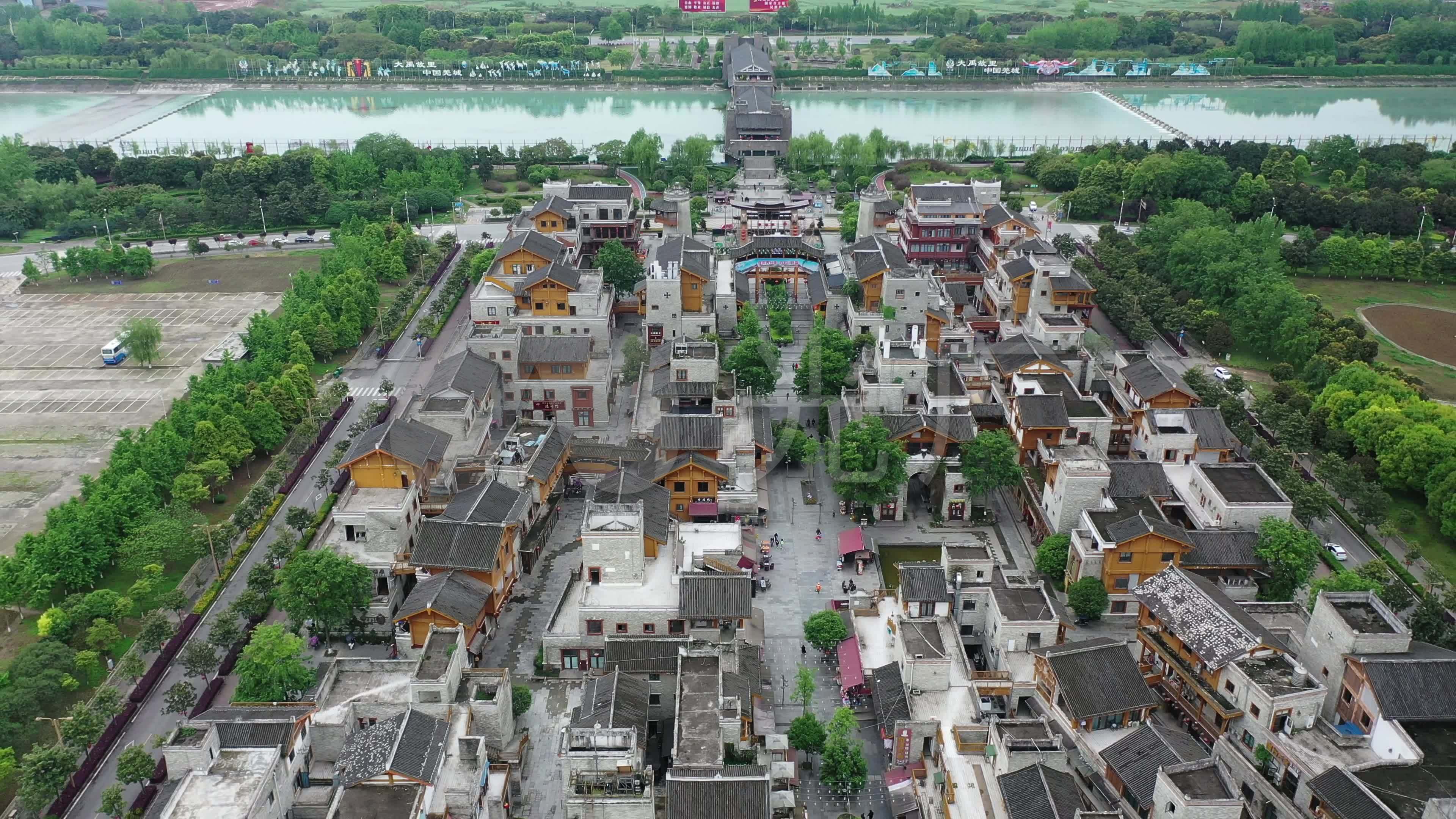 新北川县城羌族巴拿恰购物街