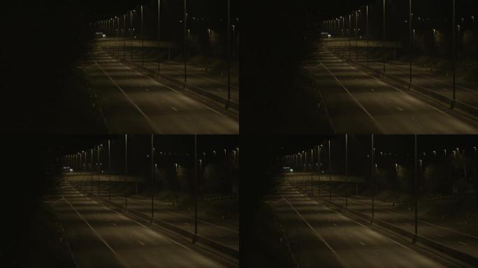 晚上高速公路空无一人