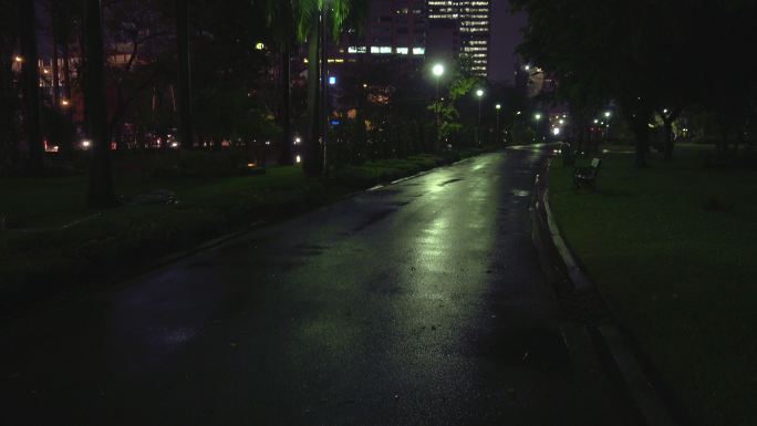 夜晚城市道路