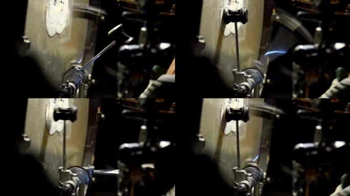 低音鼓踏板动作