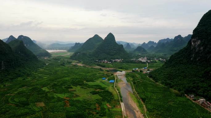 4K航拍广西桂林喀斯特地貌 超清风景视频