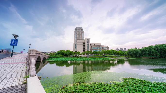 无锡江南大学图书馆曲水桥雷雨4K延时摄影