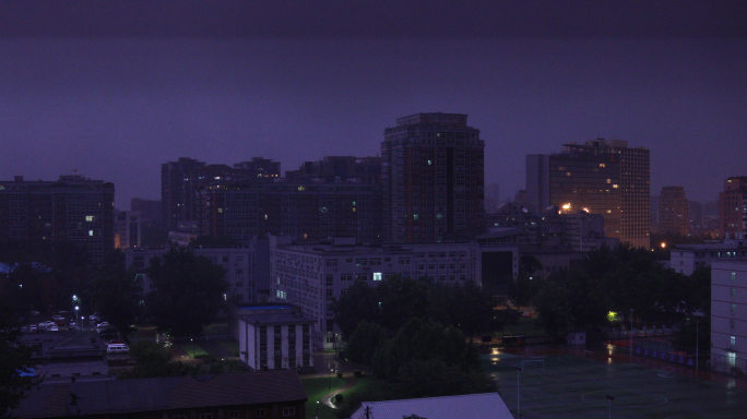 雨夜城市空镜，北京电闪雷鸣，，夜晚下雨