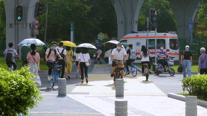 上班过马路