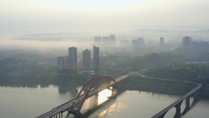 清晨城广安桥梁云雾缭绕